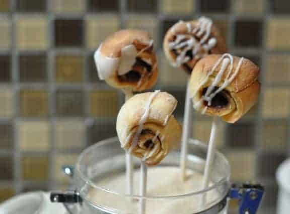 cinnamon roll pops