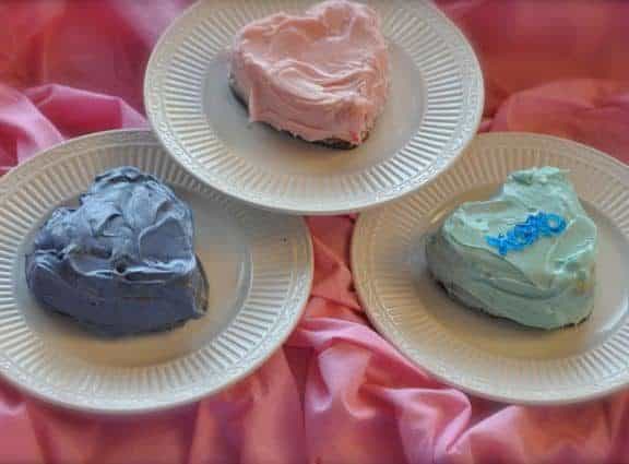 cheesecake with butter cream frosting