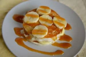 pancakes with banana cream and fresh bananas
