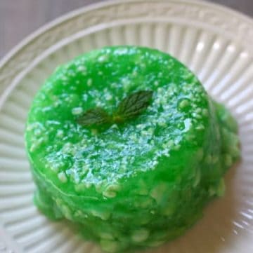 You can make this amazing creamy lime jell-o salad with this easy recipe.