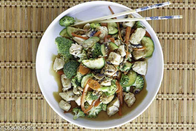 hunan chicken in a bowl