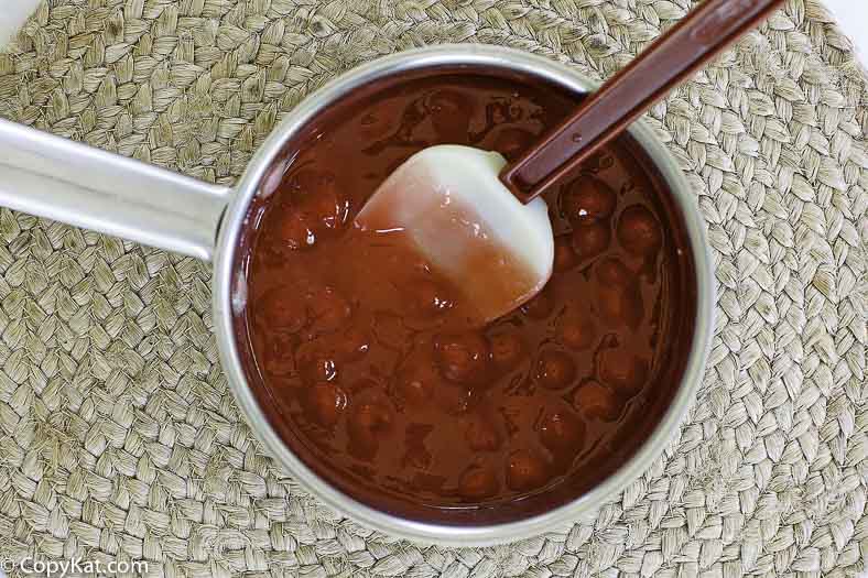 cooking cherry pie filling topping