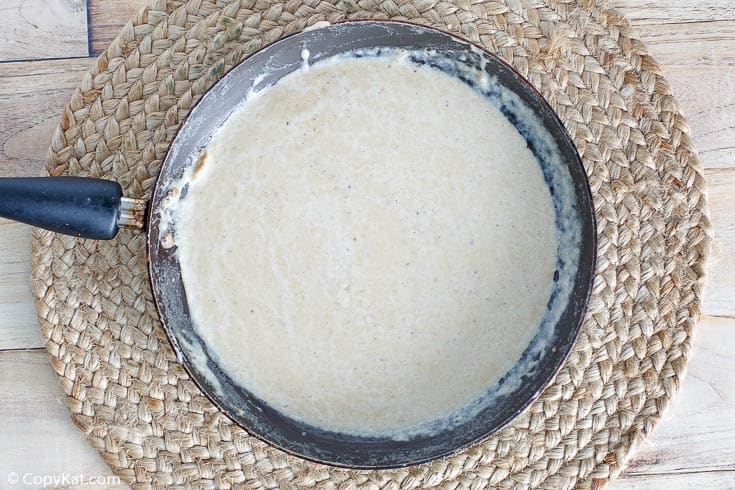 white gravy in a skillet