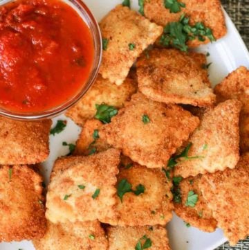 homemade Olive Garden toasted ravioli and marinara sauce