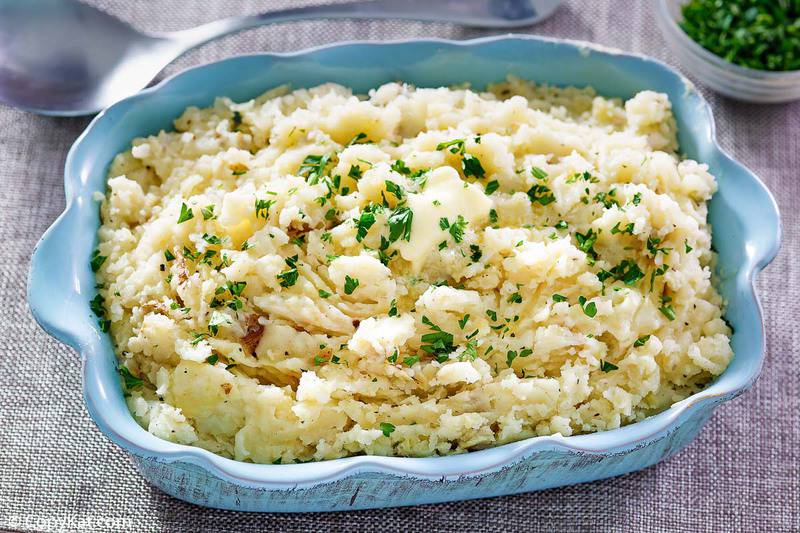 homemade Cracker Barrel mashed potatoes in a serving dish