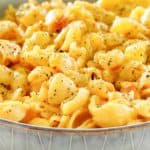 a bowl of macaroni and cheese that was made in an Instant Pot