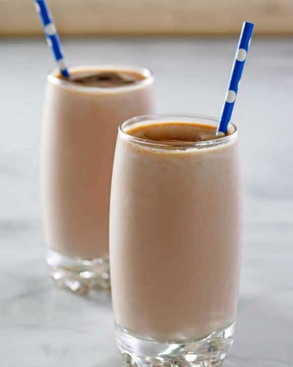 Colorado Bulldog cocktail in two glasses