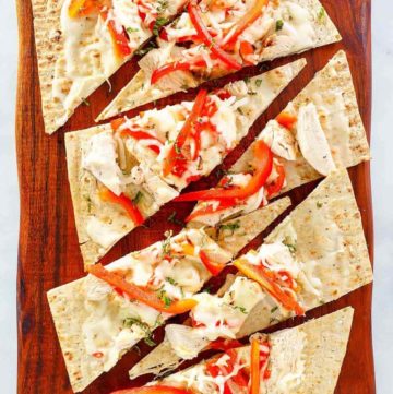 overhead view of homemade Olive Garden grilled chicken flatbread