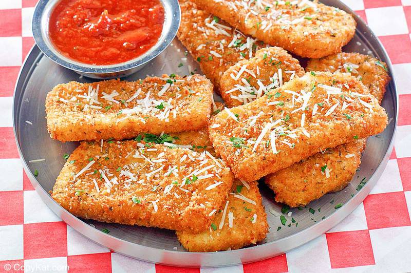 homemade TGI Friday's fried mozzarella cheese sticks and marinara sauce
