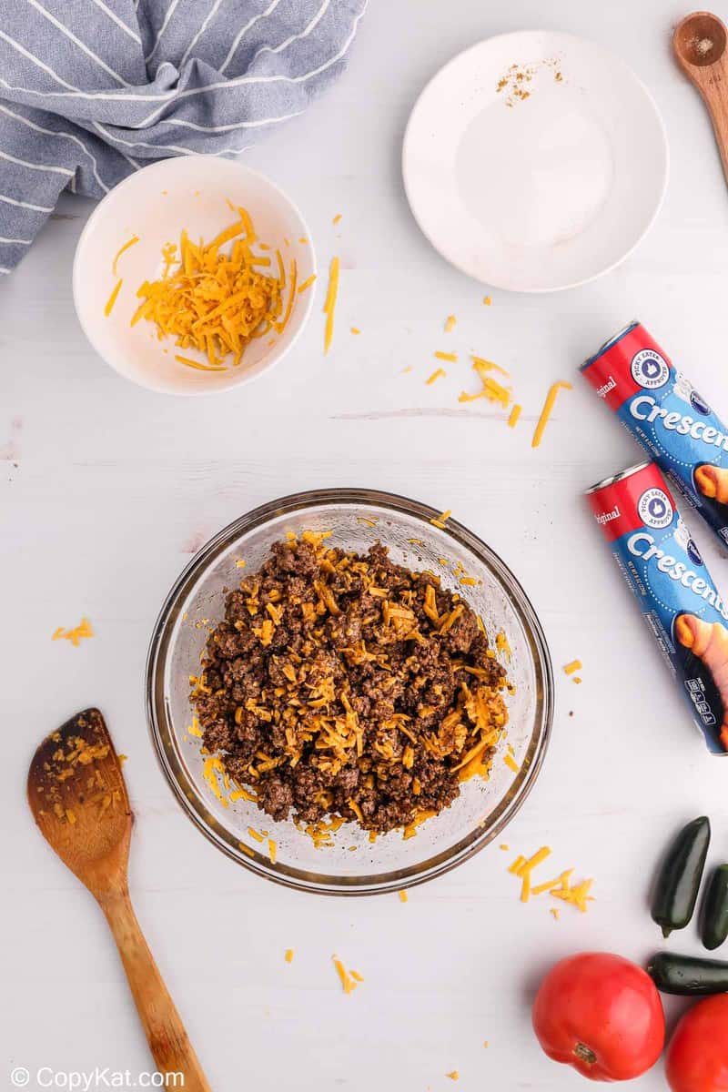 seasoned cooked ground beef and cheese mixture for a taco ring