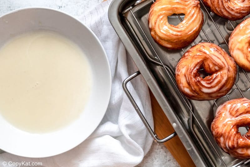 glaze mixture for French cruller donuts