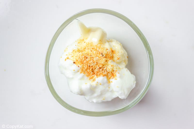 ranch dipping sauce ingredients in a bowl