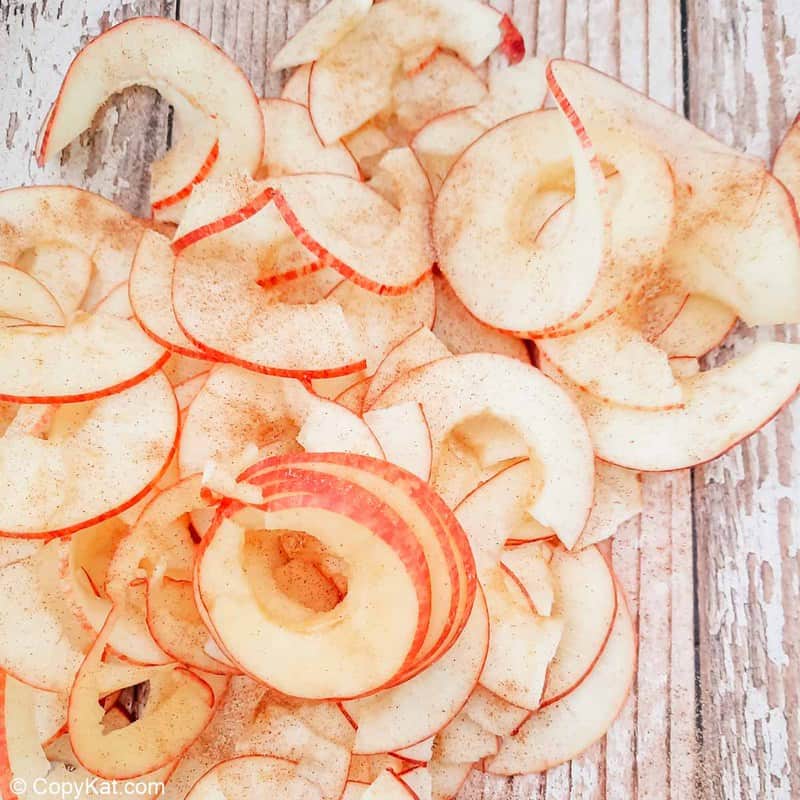 spiralized apple slices with cinnamon sugar
