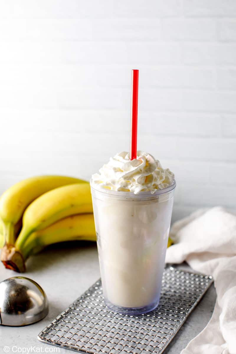 banana milkshake and bananas