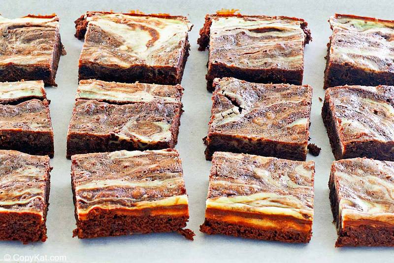 rows of cream cheese brownies