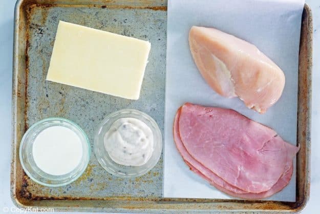 chicken cordon bleu casserole ingredients.