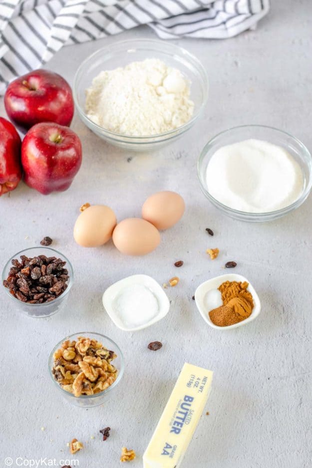 apple spice cake ingredients.