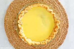 vanilla pudding layer in a black bottom pie.