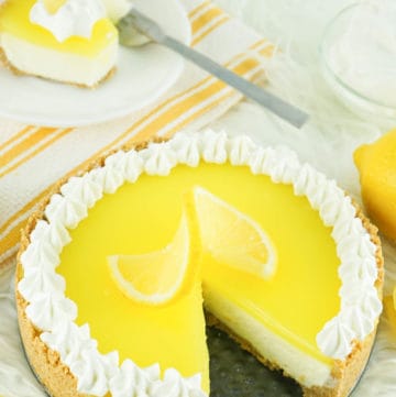 homemade copycat Marie Callender's lemon cream cheese pie.