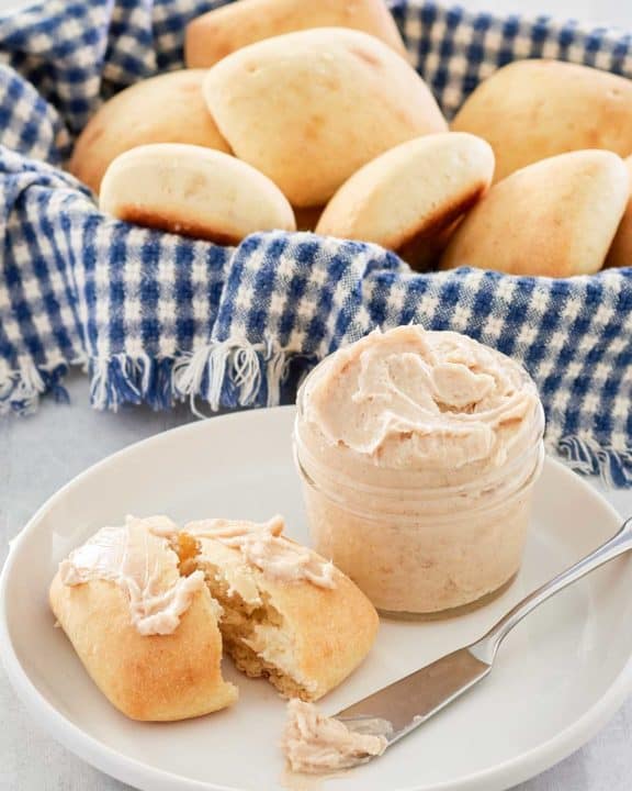 homemade Texas Roadhouse cinnamon honey butter and rolls.