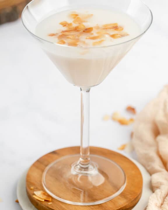 copycat Tommy Bahama coconut cloud martini.