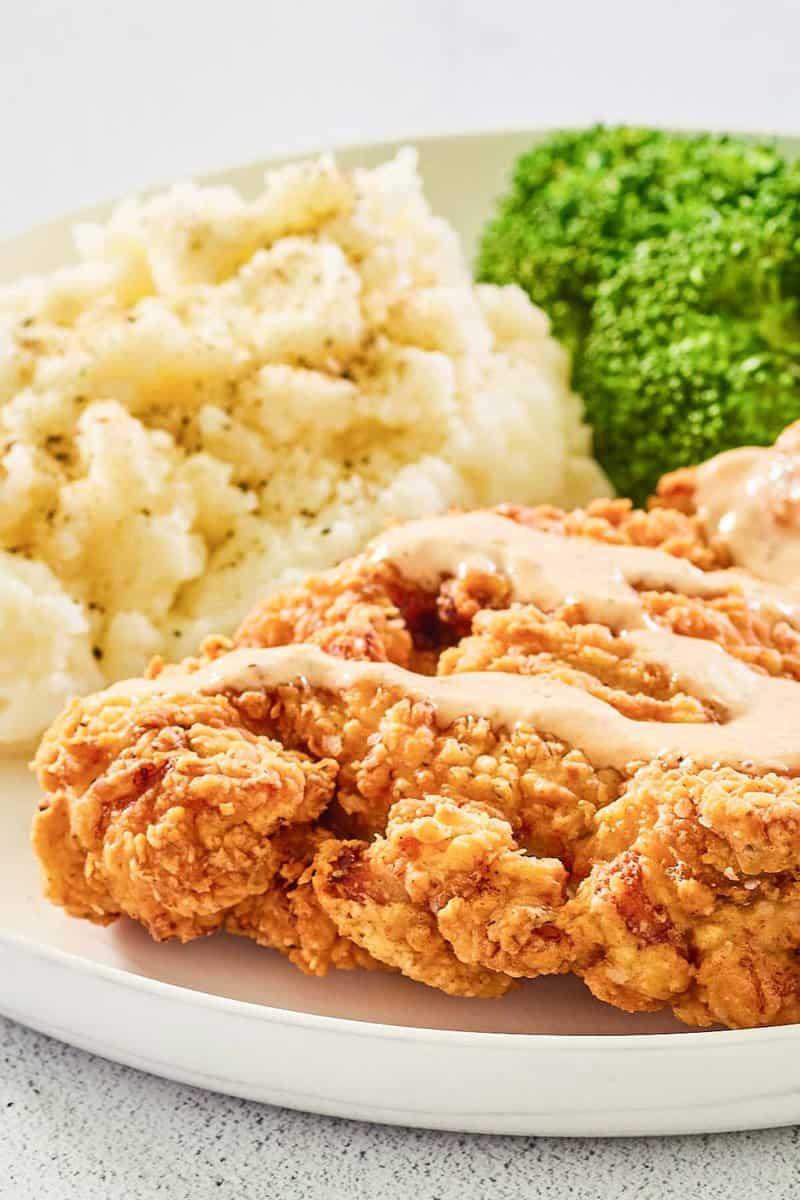 copycat Outback Steakhouse bloomin fried chicken with bloom sauce.