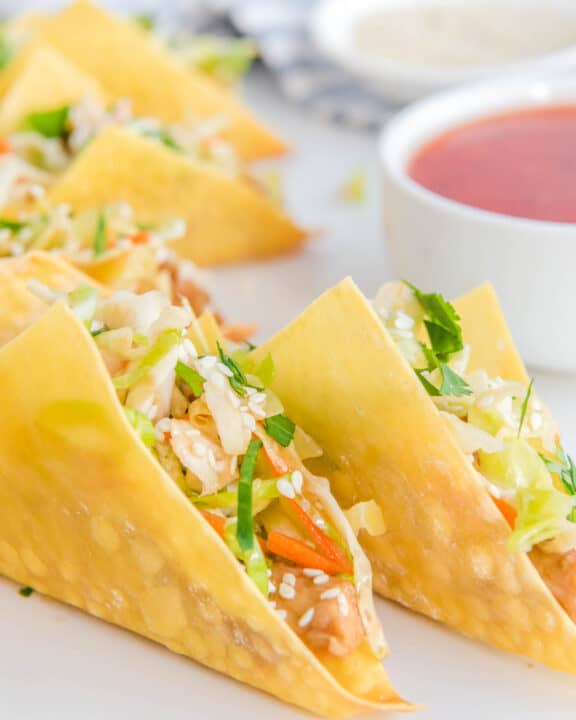 Copycat Applebee's chicken wonton tacos.