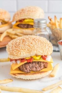 Copycat McDonald's quarter pounder burger.