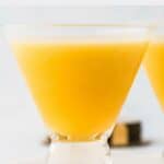 Closeup of a copycat Outback wallaby darned frozen peach cocktail.