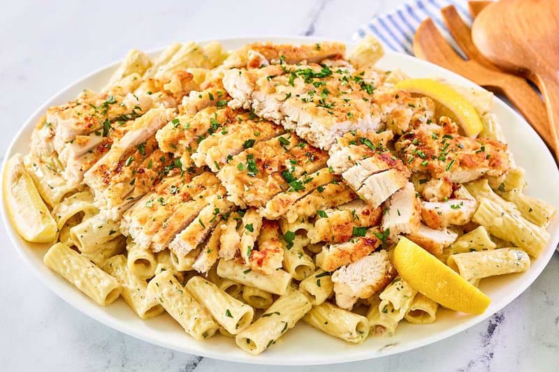 Copycat Biltmore Estate chicken gorgonzola pasta on a platter.