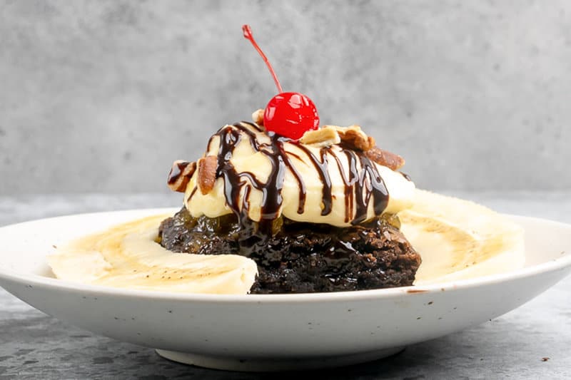 Copycat Olive Garden brownie banana funtastico dessert.