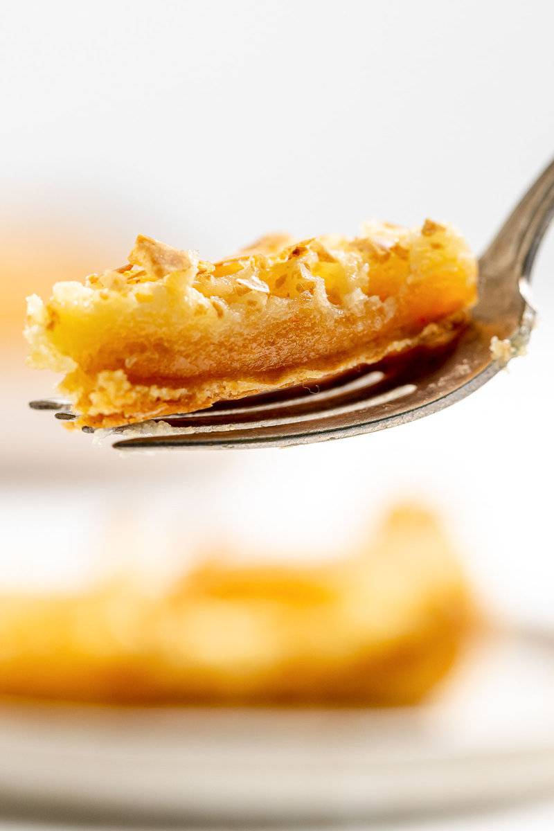 A piece of copycat Treebeards butter cake on a fork.