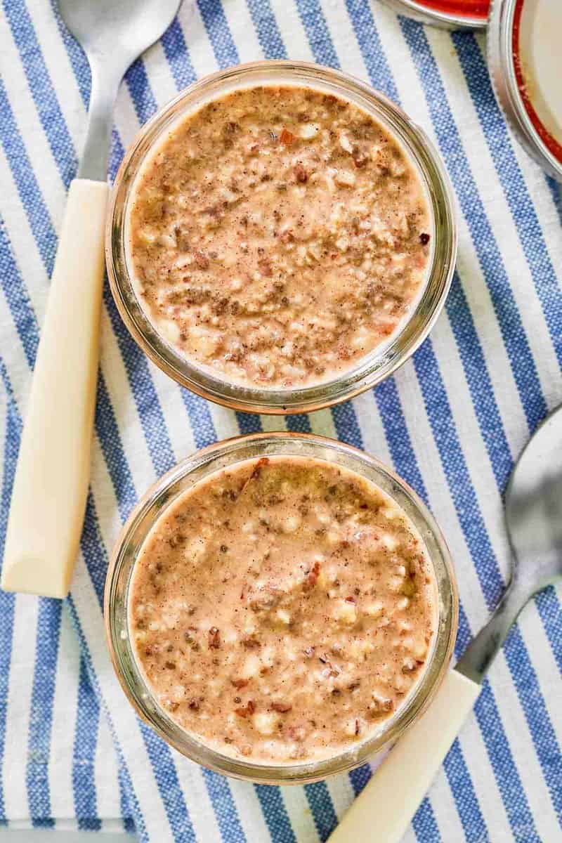 Homemade brekki overnight oats in glass jars.
