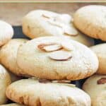 A few homemade Chinese almond cookies.