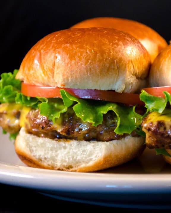sliders on a plaet