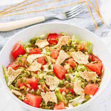 Copycat green jacket salad in a bowl.
